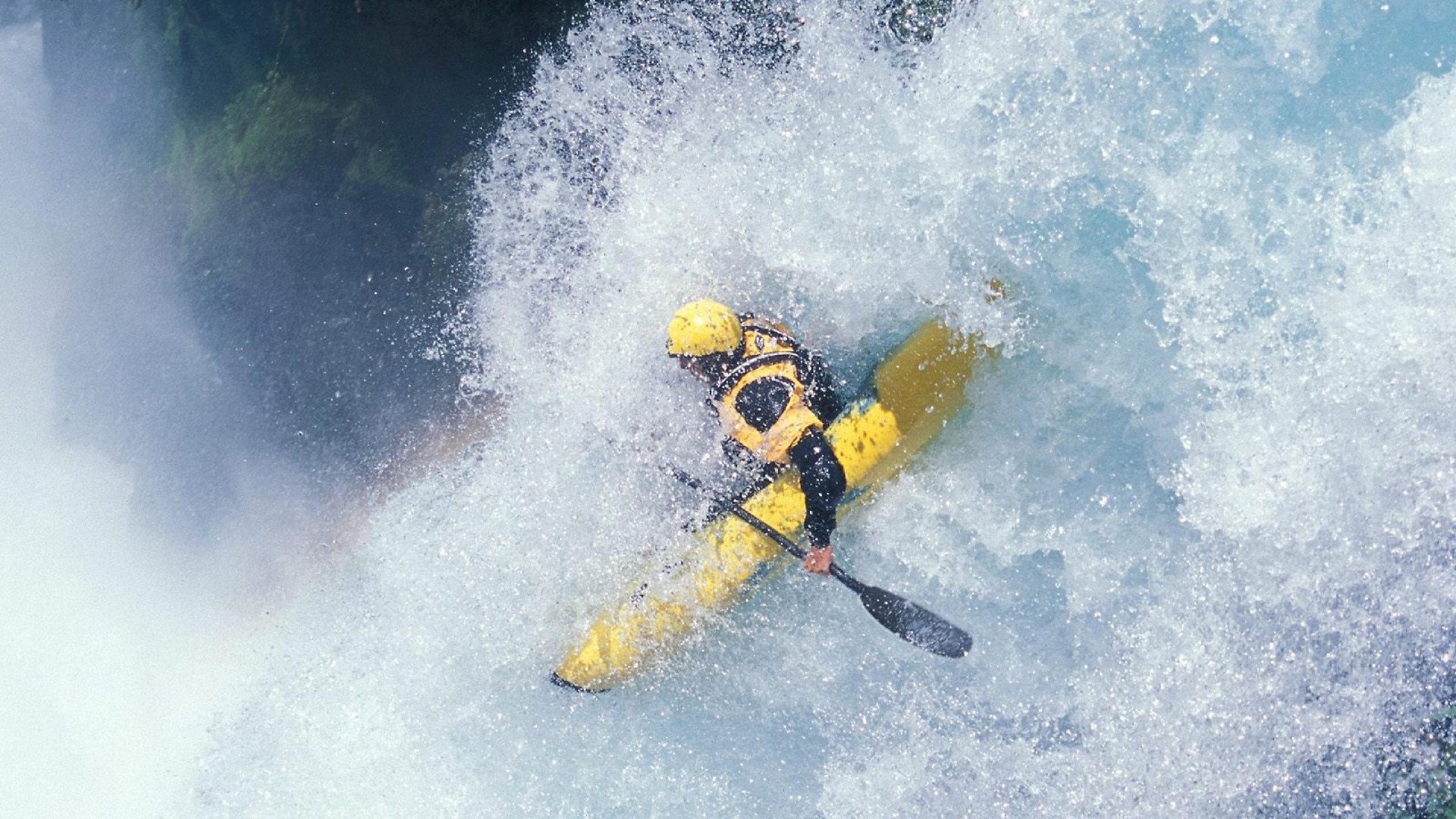 高空争顶还是控球控场?欧冠战术解密